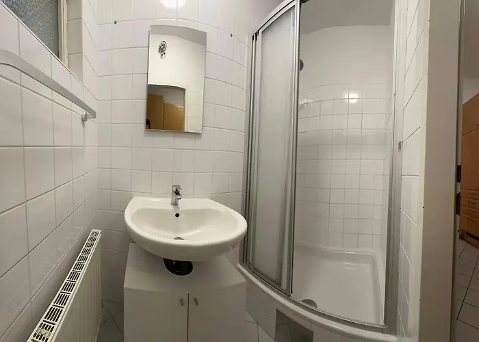 Bright & Modern - Close To Center Daire