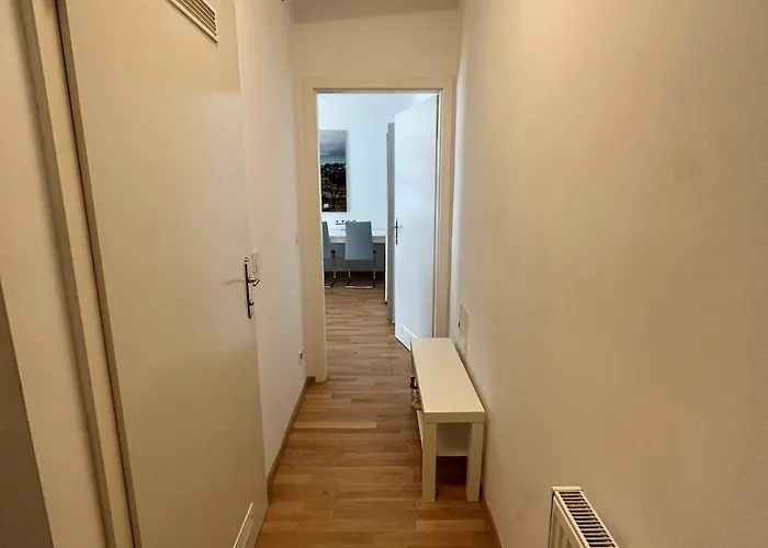 Bright & Modern - Close To Center Daire